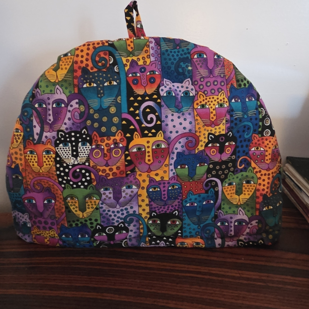 Laurel Burch Cats/tea cozy/padded Cozy/like New